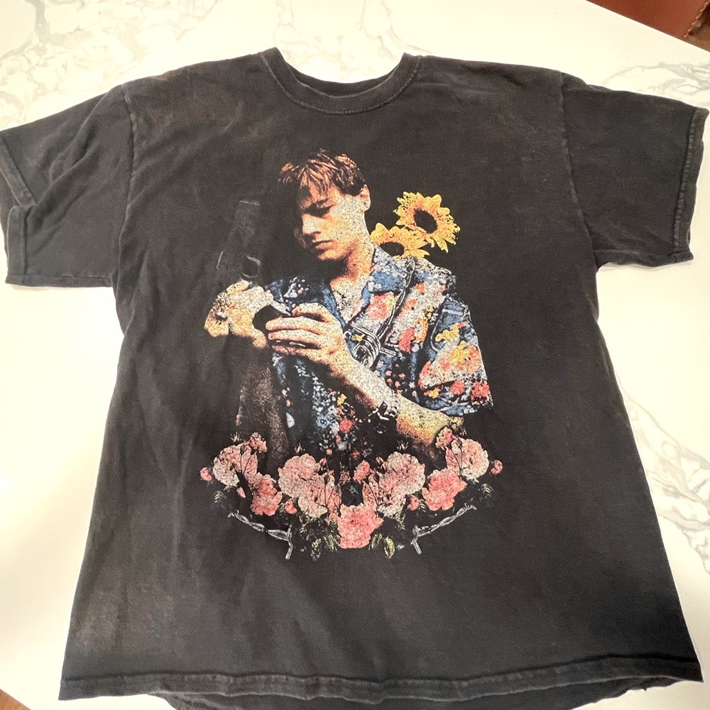 Leonardo DiCaprio T-shirt (img from Romeo & Juliet). Vintage aesthetic.